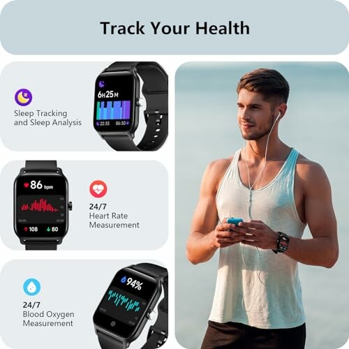 Man met smartwatch voor gezondheidstracking op het strand