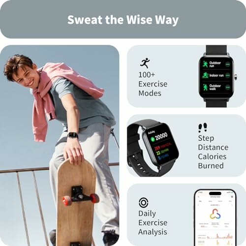 Jonge man met skateboard en smartwatch met fitnessfuncties.